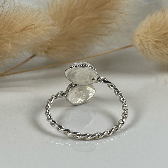 Solid 925 Sterling Silver Wild Horse Bypass Gemstone Ring Size 8 Adjustable - Picture 9 of 10